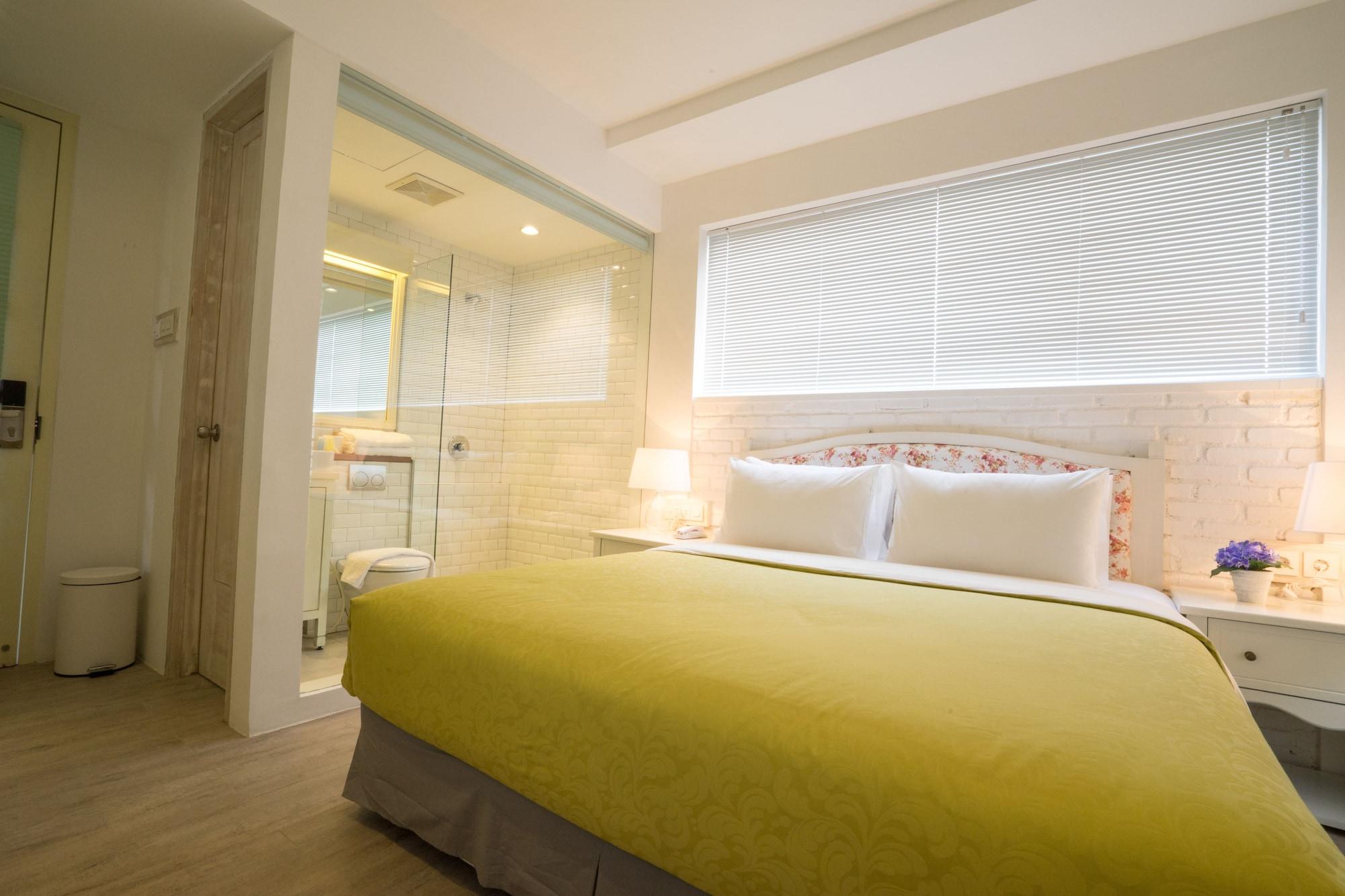 Summerbird - Bed And Brasserie Bandung Exterior photo