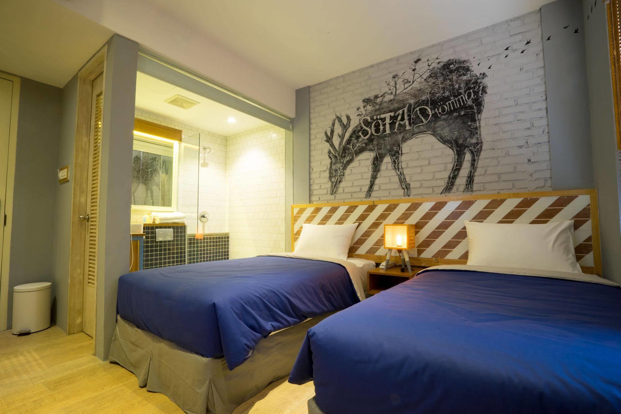 Summerbird - Bed And Brasserie Bandung Exterior photo