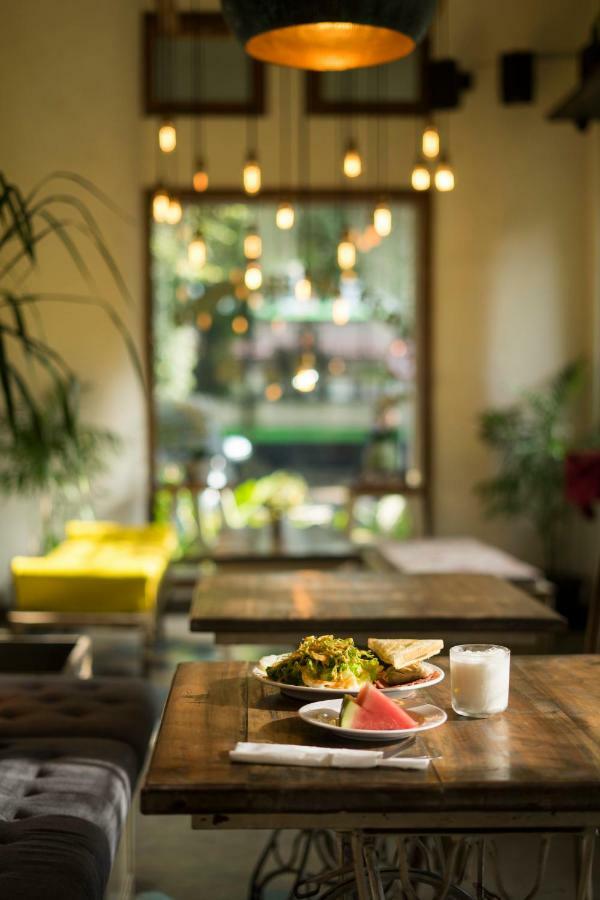 Summerbird - Bed And Brasserie Bandung Exterior photo